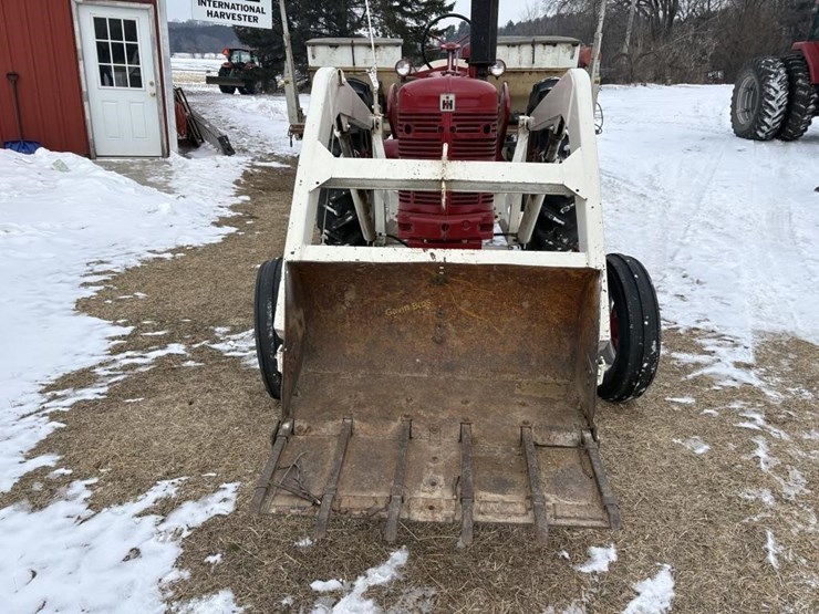 farmall-super-h-tractor-image-10