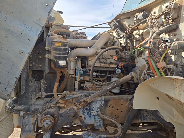 2001-international-2001-image-37