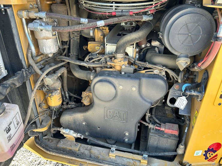 2023-caterpillar-299d3-xe-land-management-image-29