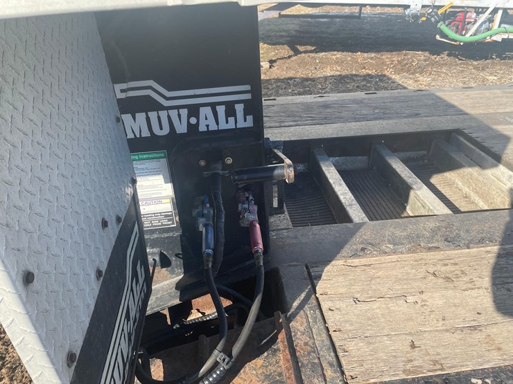 2016-muv-all-detach-image-5