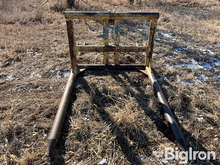 3-pt-heavy-duty-bale-carrier-image-6