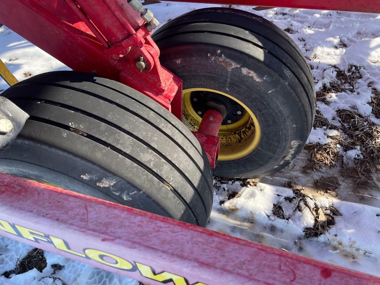 tag-#-,-52'-sunflower-5055-field-cultivator-image-11