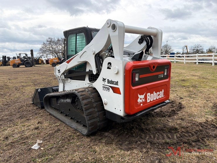 2015-bobcat-t770-image-5