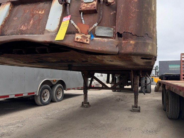 1981-fruehauf-trailer-image-2