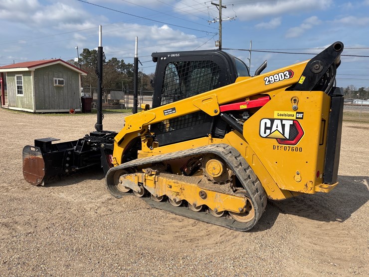 2022-caterpillar-299d3-image-25