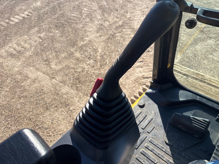 2024-komatsu-pc290-lc-11-image-18