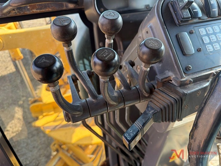 2006-volvo-g946-image-35