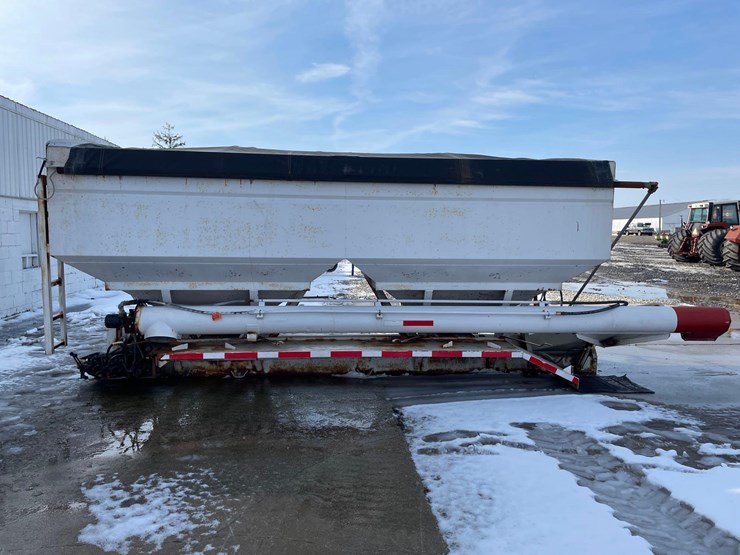 tag-#233,-chandler-16-ton-2-compartment-dry-fertilizer-tender-box-image-12