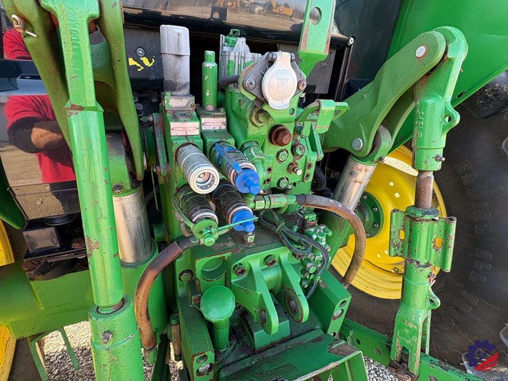 john-deere-6330-image-21