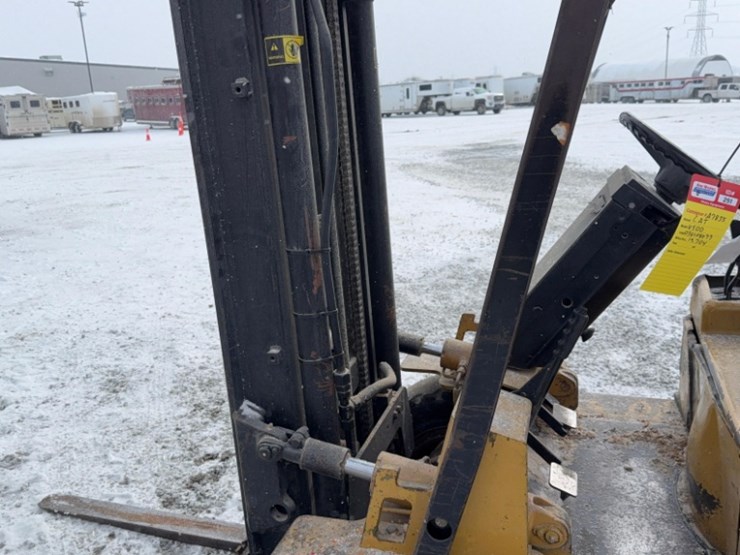 caterpillar-v50d-image-14