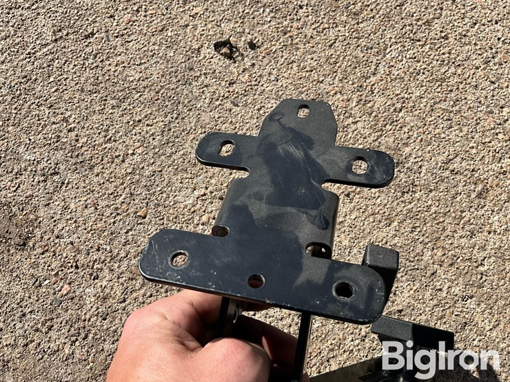 john-deere-autotrac-cab-monitor-extended-display-image-9