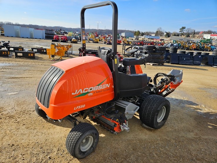 #166-•-jacobsen-lf550-fairway-mower-image-5