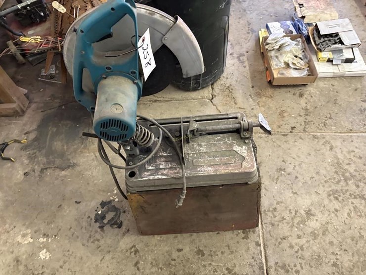 makita-cut-off-saw-image-1