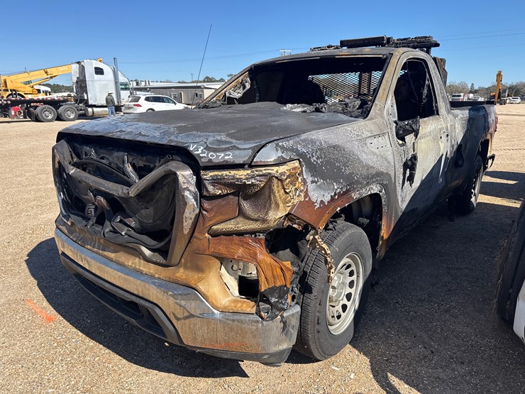 2022-gmc-sierra-1500-image-1