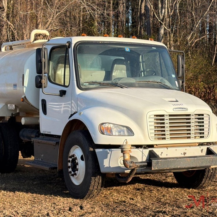 2017 FREIGHTLINER WATER TRUCK