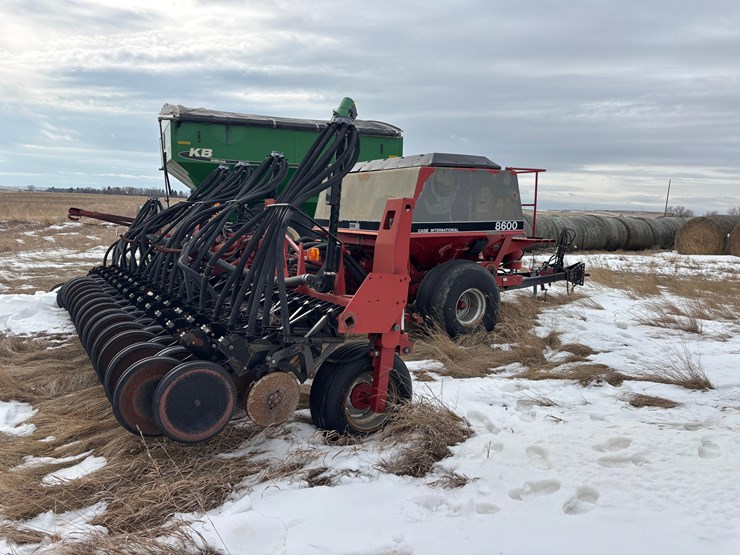 ji-case-8600-drill-image-25