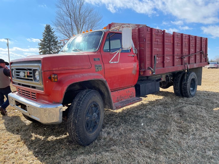 1976-chevrolet-c65-image-1