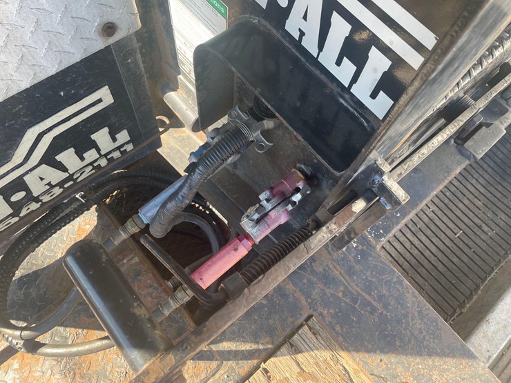 2016-muv-all-detach-image-8