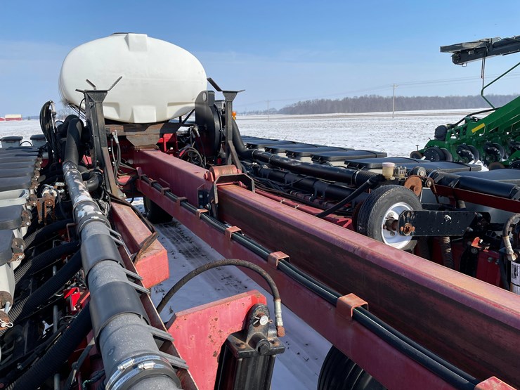 case-ih-1200-image-27