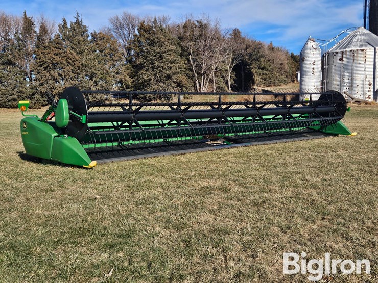 2015-john-deere-635fd-image-3