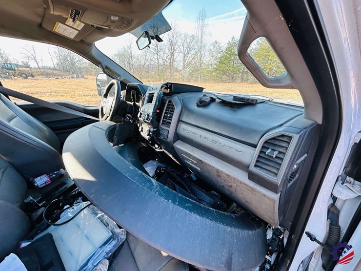 2018-ford-f550-image-38