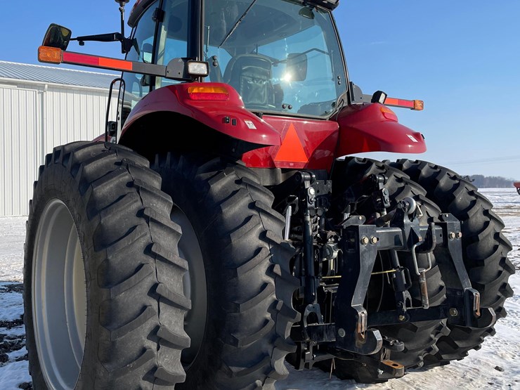 2013-case-ih-magnum-235-image-7