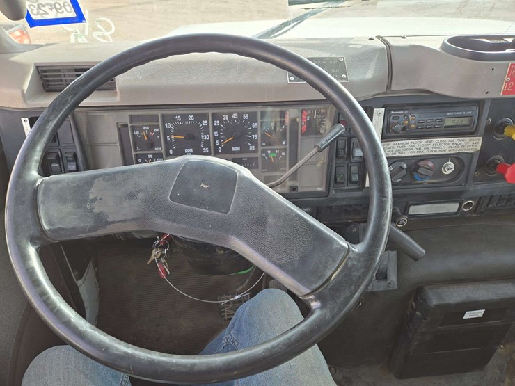 2001-international-2001-image-27