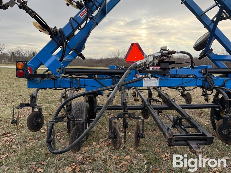 2004-dmi-4300-image-19