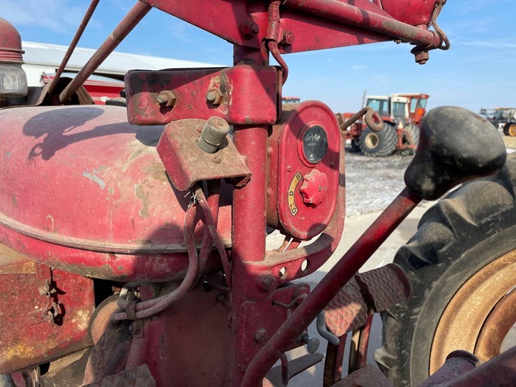 tag-#291,-1949-farmall-h-gas-tractor-image-8