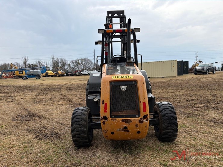 2019-case-586h-image-4