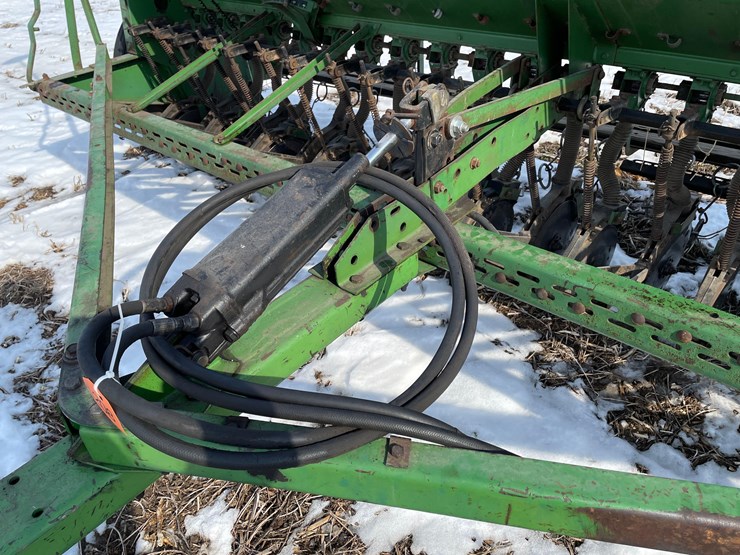 john-deere-8300-image-4