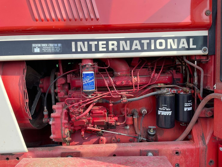 tag-#312,-1981-ih-886-diesel-tractor-image-4