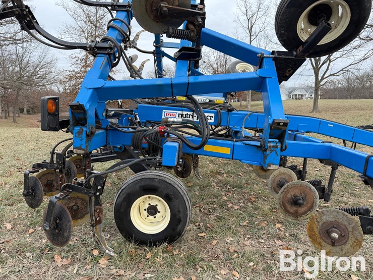 2004-dmi-4300-image-13