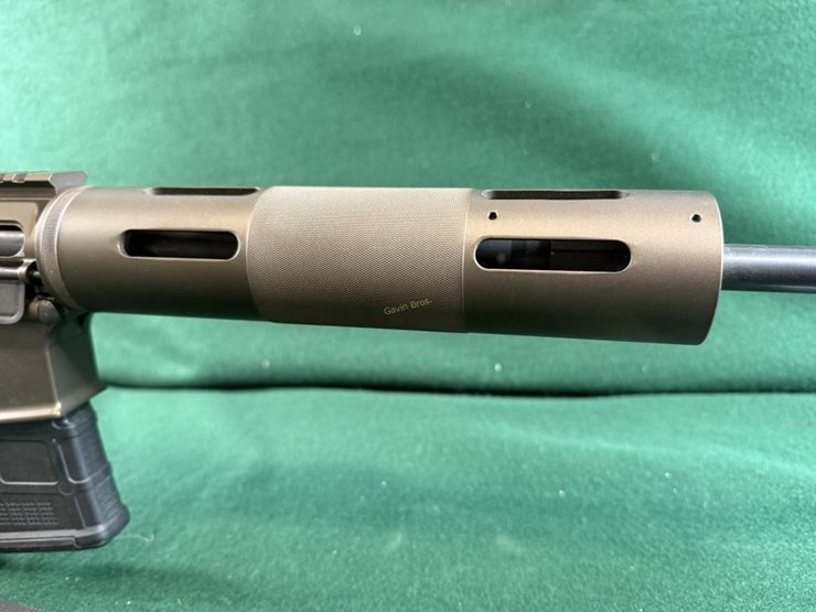 bushmaster-mdl.xm15-e2s-5.56-rifle-image-4