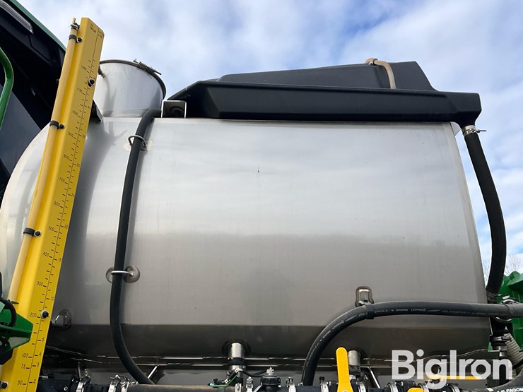 2022-john-deere-412r-image-14