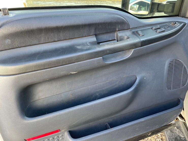 2001-ford-f250-image-15