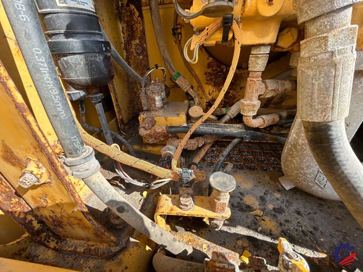 2017-caterpillar-318fl-image-83