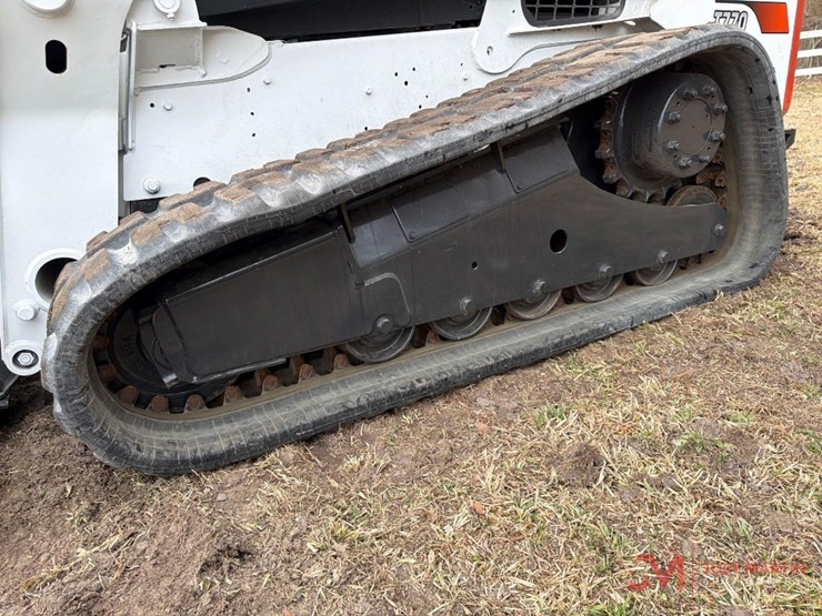 2015-bobcat-t770-image-12