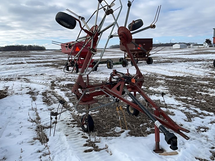 tag-#210,-ag-co-nh-hay-tedder-image-8