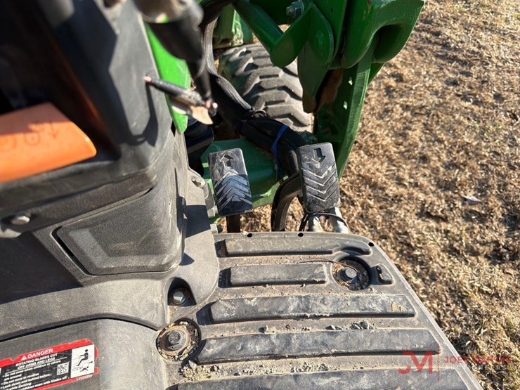 john-deere-1023e-image-15