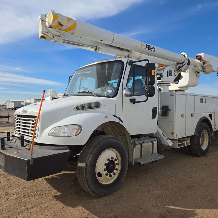 2013 FREIGHTLINER M2 106