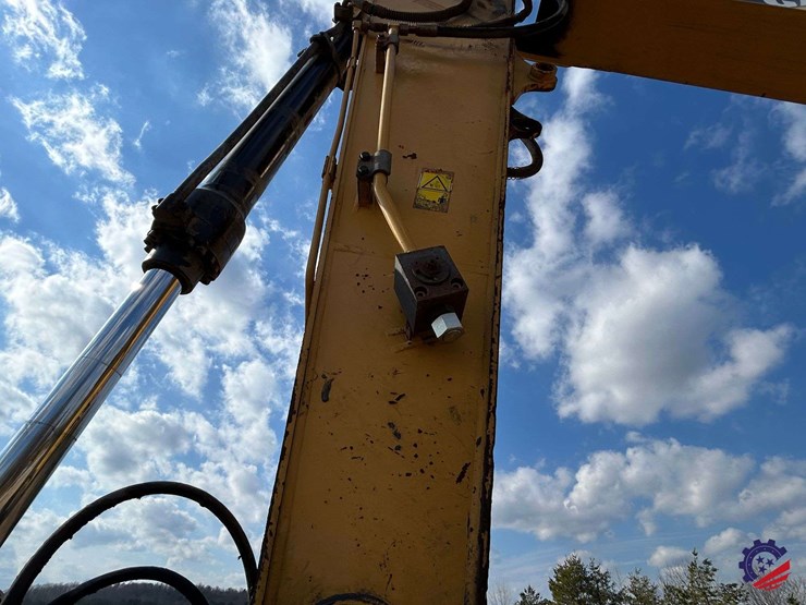 2017-caterpillar-318fl-image-36