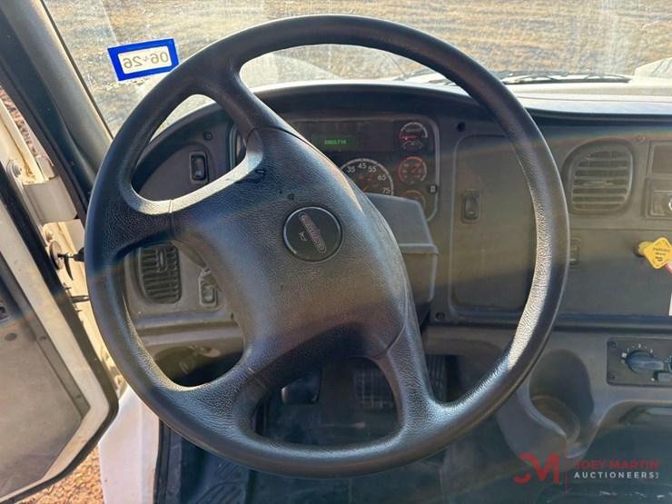 2017-freightliner-water-truck-image-27