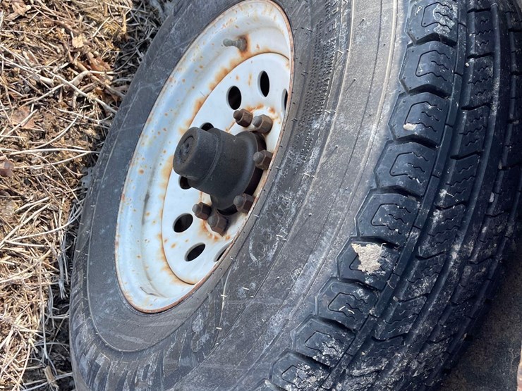 tag-#211,-16'-interstate-trailer-image-6