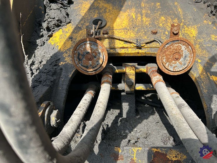 2017-caterpillar-318fl-image-45