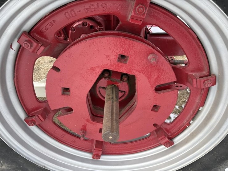 farmall-super-h-tractor-image-6