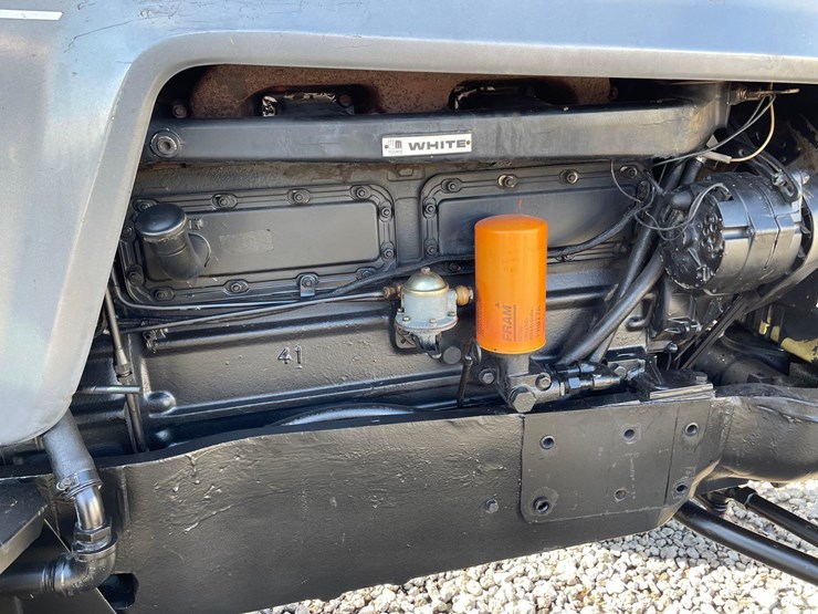 1980-white-2-85-image-16