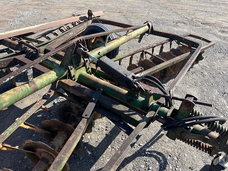 john-deere-14-image-10