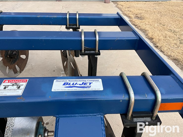 blu-jet-track-master-image-17