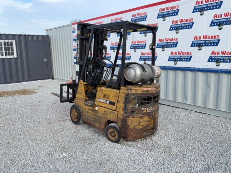 caterpillar-cc15,-fork-lift,-sn#7em-00539,-615-hrs.-3-mast,-42"-fork,-3,000lbs-cap,-image-2